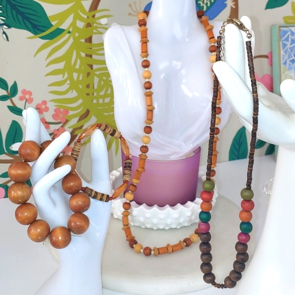 Wooden jewelry bundle - Picture 3 of 15